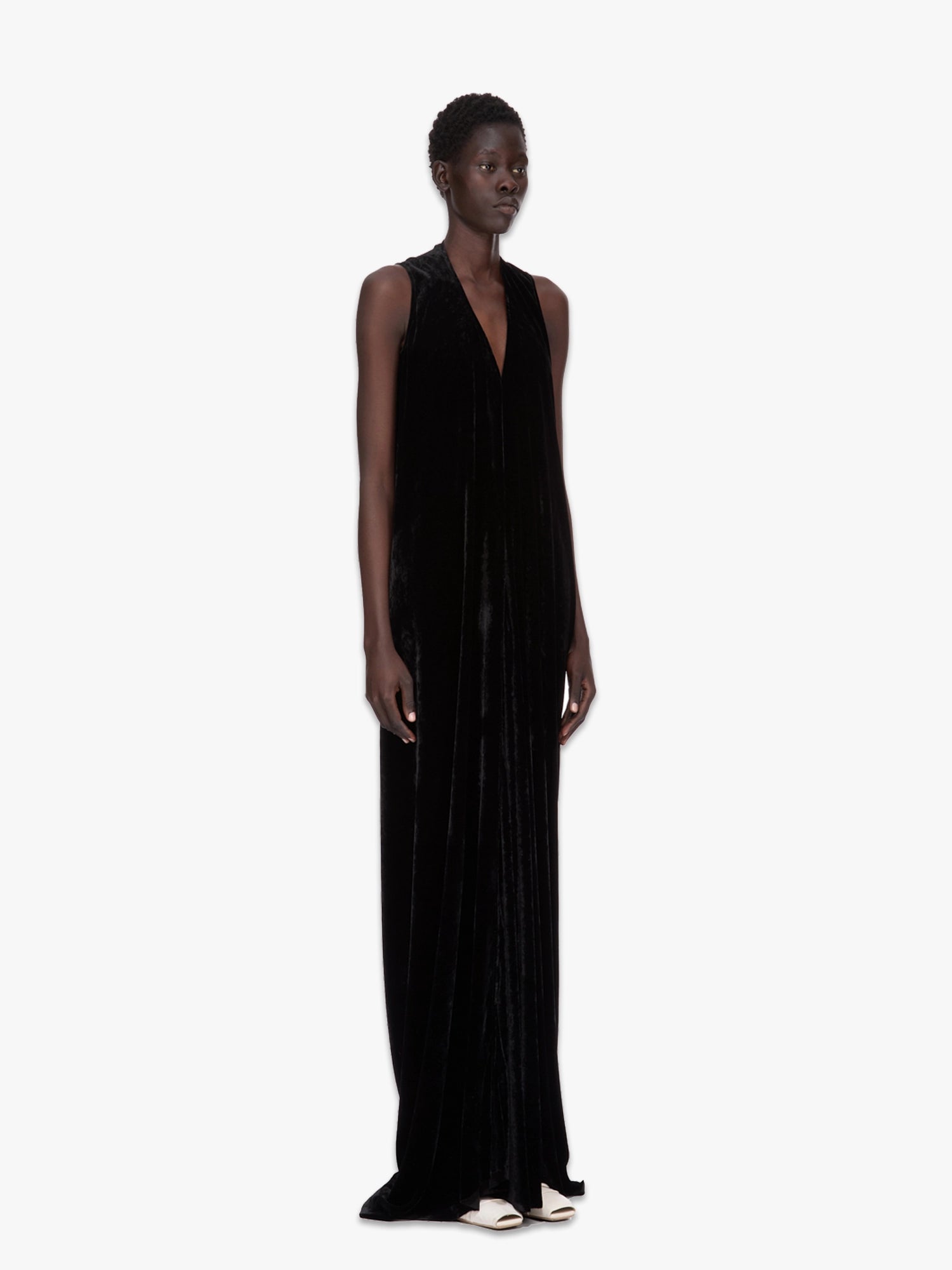 SL Dustulator Gown - Black